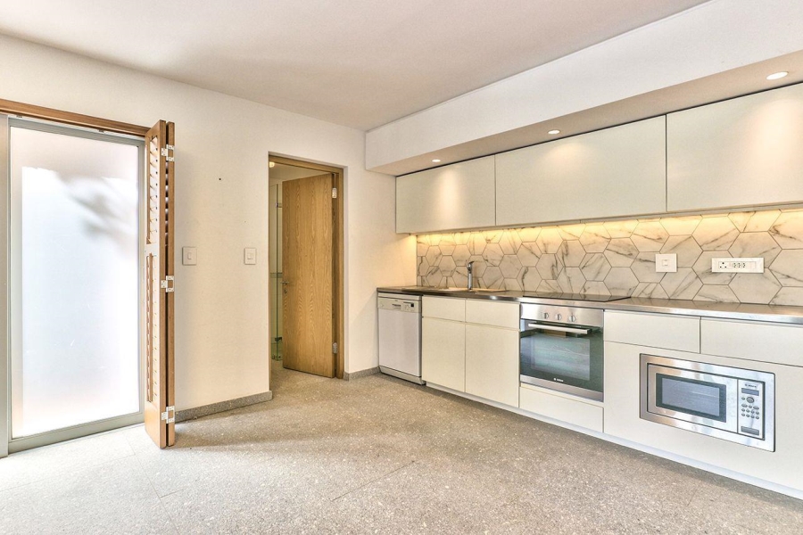 To Let 5 Bedroom Property for Rent in Higgovale Western Cape